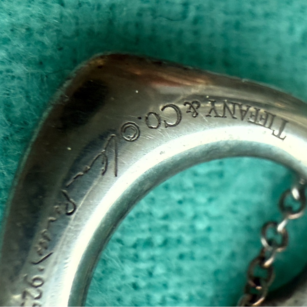 Tiffany & Co. Silver Heart Necklace with original dusty bag and box - Picture 3 of 5